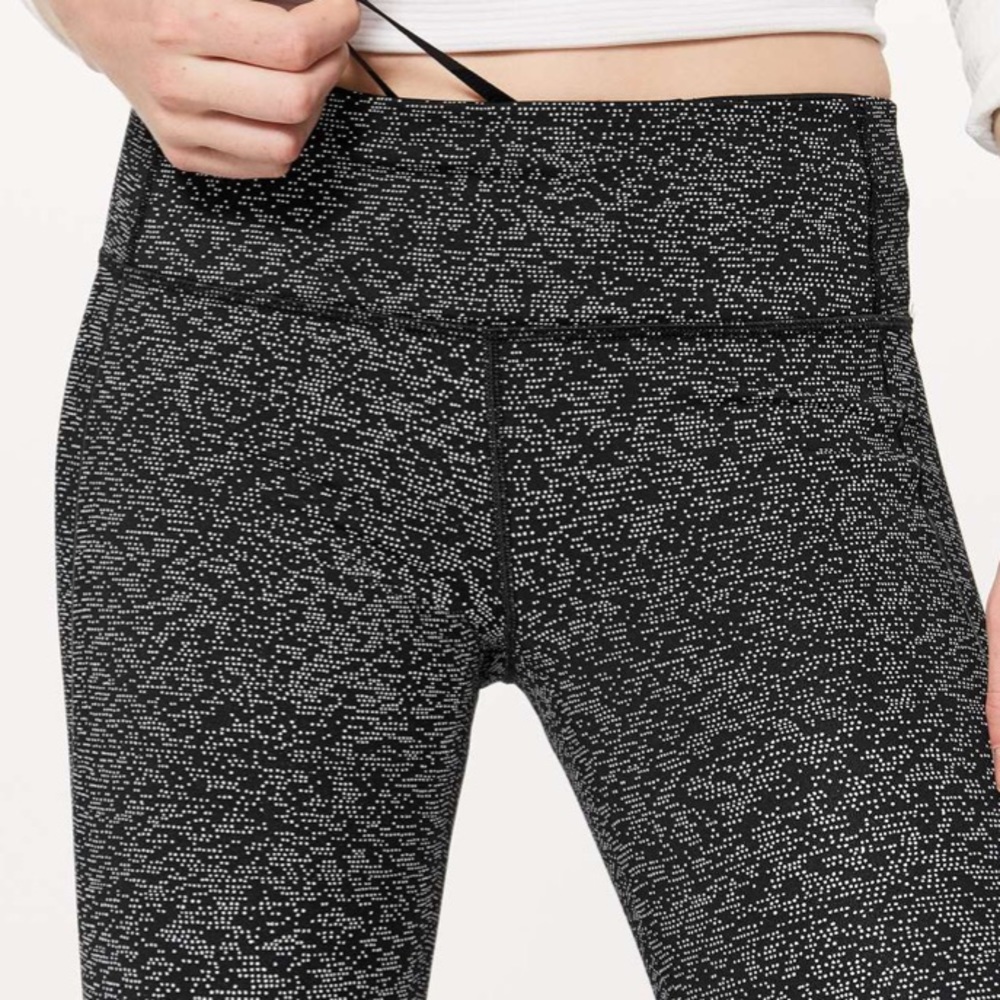 *SOLD*Lululemon Quick Pace 7/8 Cropped Soundwave Alpine Tights Size 6 - Picture 14 of 15